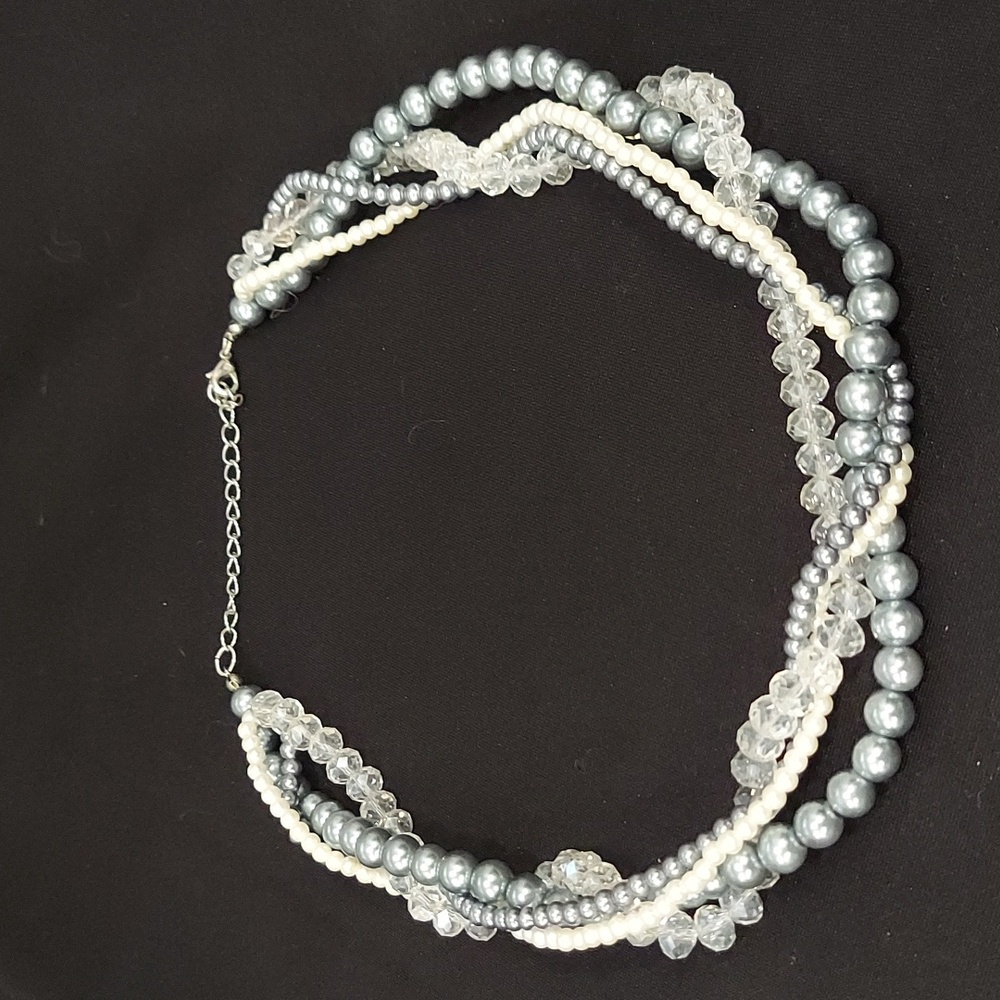 BEADED STATEMENT NECKLACE - Picture 4 of 7